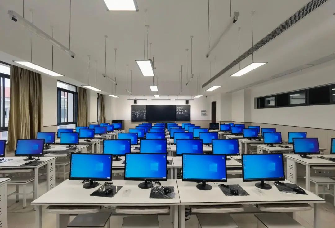 211679381451371764.jpg 640.jpg